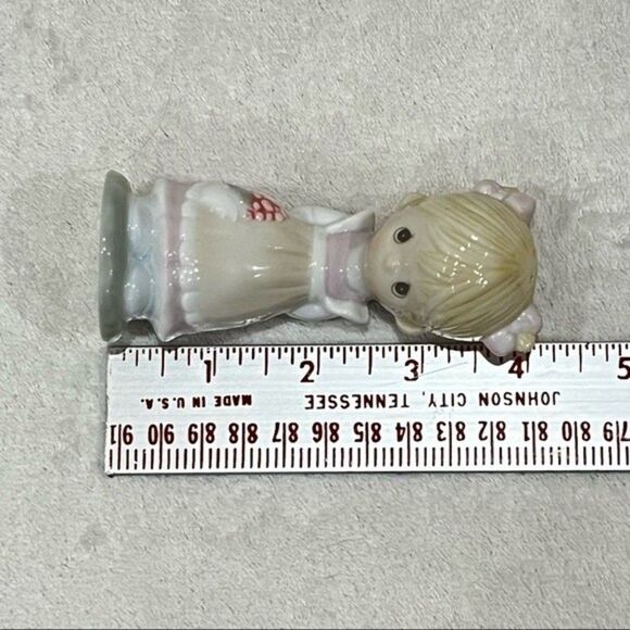 Precious Moments Girl Salt Shaker #357294 with original box - Picture 12 of 12